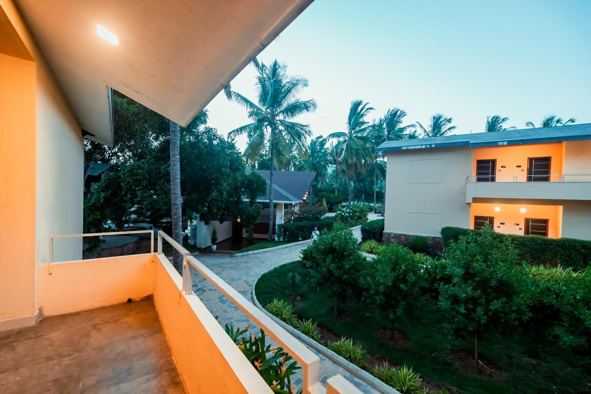 Commune18 Spa Resorts Чикмагалур Екстер'єр фото