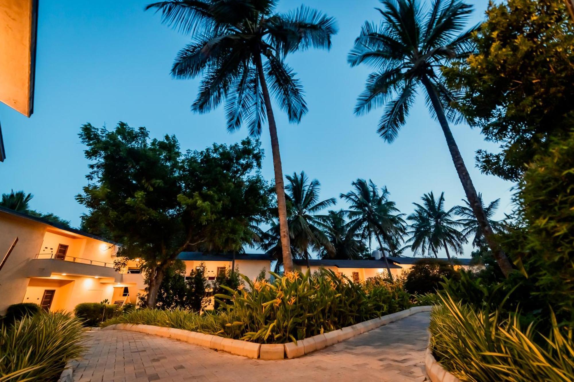 Commune18 Spa Resorts Чикмагалур Екстер'єр фото