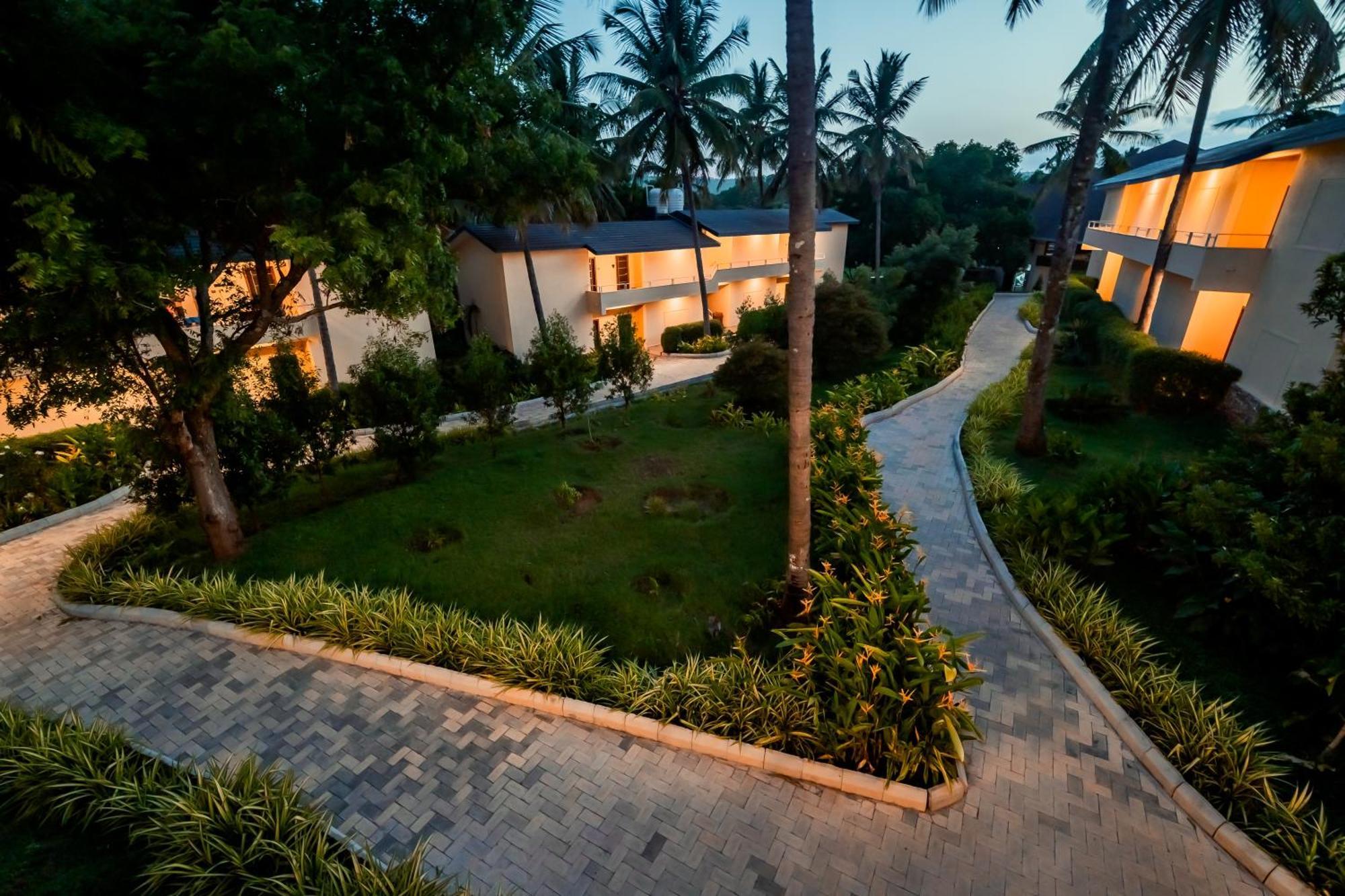Commune18 Spa Resorts Чикмагалур Екстер'єр фото